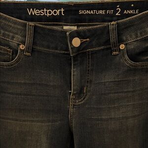 Westport Signature Fit Ankle Jeans in Dark Wash